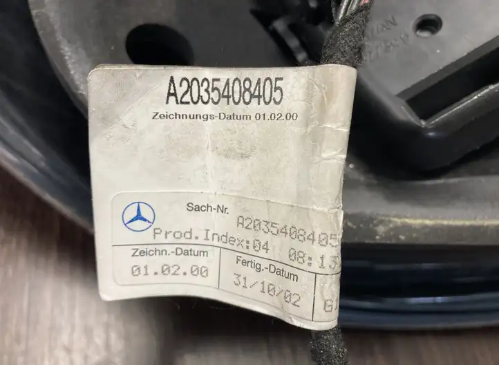 Mercedes-Benz C W203 (2000 - 2007) 2038200664 Задний фонарь в кузове — фото 3