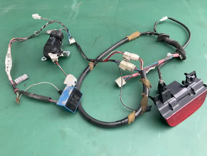 Toyota Corolla E110 (1995 - 2002) 8594013030 Дополнительный стоп фонарь — фото 1