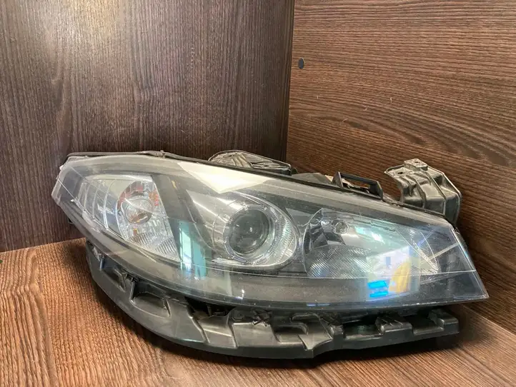 Renault Laguna II (2005 - 2007) 7701476941 Передняя фара — фото 1