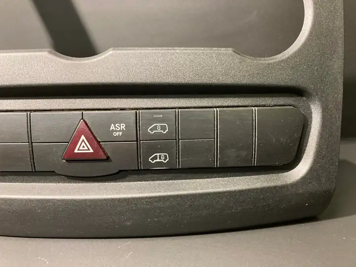 Mercedes-Benz Sprinter W906 (2006 - 2018) A9068701410 Включатель аварийных фонарей — фото 8