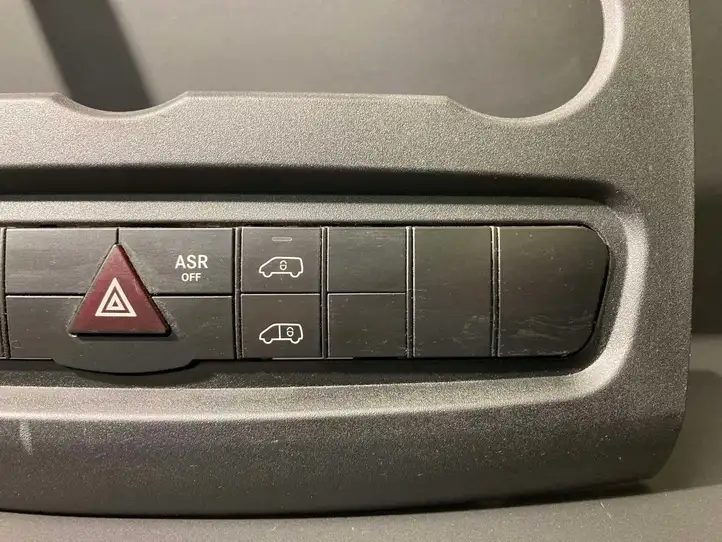 Mercedes-Benz Sprinter W906 (2006 - 2018) A9068701410 Включатель аварийных фонарей — фото 5