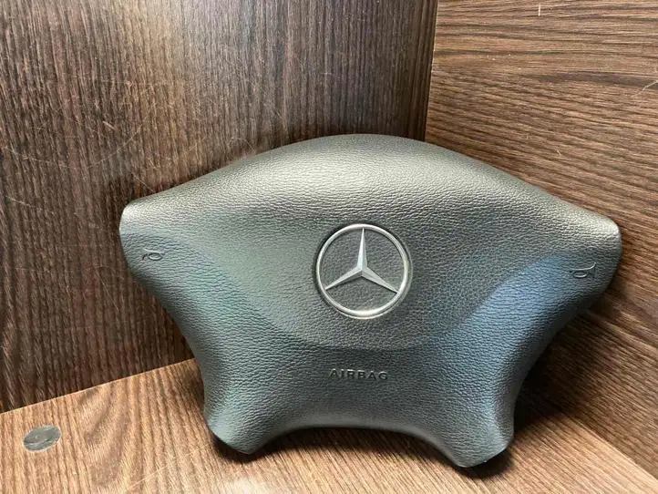 Mercedes-Benz Sprinter W906 (2006 - 2018) 9068601202 Подушка безопасности руля — фото 1