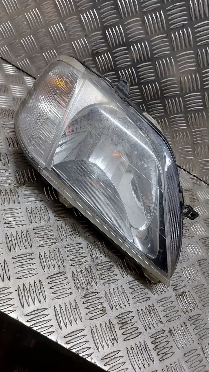 Dacia Logan I (2004 - 2012) 8200211006 Передняя фара — фото 1