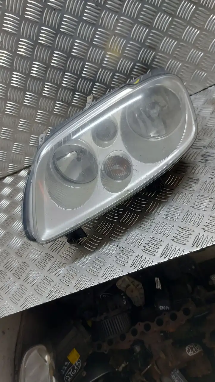 Volkswagen Cross Touran I (2006 - 2010) 1T0941005F Передняя фара — фото 1
