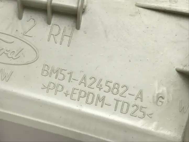 Ford Focus (2015 - 2019) BM51A24582A Верхняя обшивка стойки B — фото 5