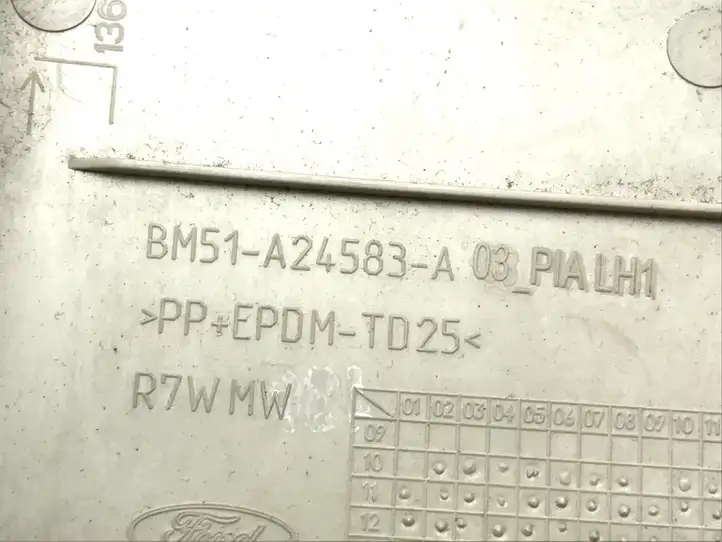 Ford Focus (2015 - 2019) BM51A24582A Верхняя обшивка стойки B — фото 8