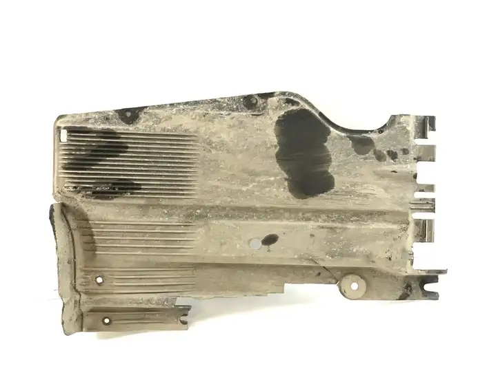 Audi A4 S4 B8 8K (2007 - 2011) 8K0825215H Защита топливного бака — фото 1