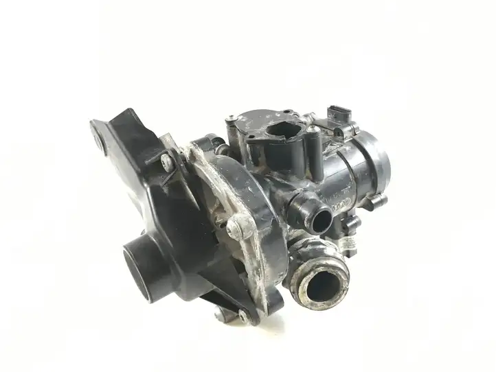 Audi A4 S4 B9 (2015 - 2019) 06L121012H насос охлаждения — фото 3