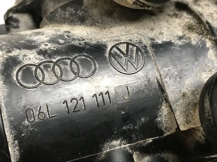 Audi A4 S4 B9 (2015 - 2019) 06L121012H насос охлаждения — фото 10