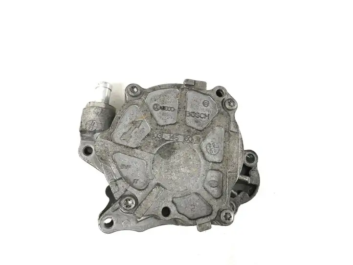 Audi A4 S4 B8 8K (2007 - 2011) 03L145100F Вакуумный насос — фото 1