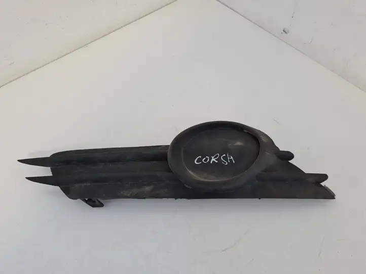 Opel Corsa D (2006 - 2010) 475498858 Решетка противотуманной фары — фото 1