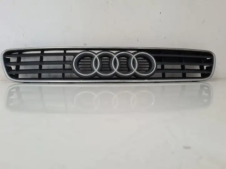 Audi A3/S3 8L (2000 - 2003) 8L0807683 Передняя решетка — фото 1