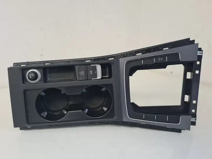Volkswagen Golf VII (2013 - 2019) 5G1863245 Другая деталь консоли (туннеля) — фото 1