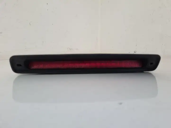 Hyundai Tucson JM (2004 - 2009) 927002E00 Дополнительный стоп фонарь — фото 3
