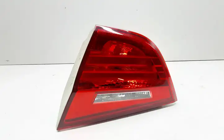BMW 3 E90 E91 (2005 - 2012) 7154156 Задний фонарь в крышке багажника — фото 1