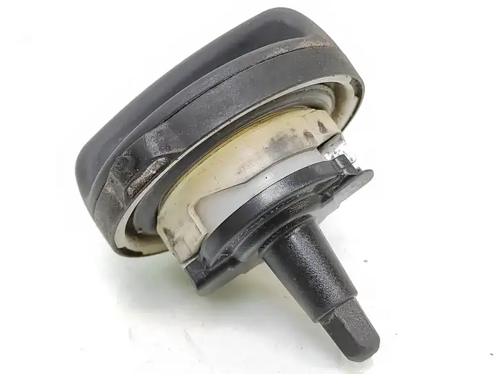 BMW X5 E70 (2006 - 2013) 722233004 Крышка топливного бака — фото 2