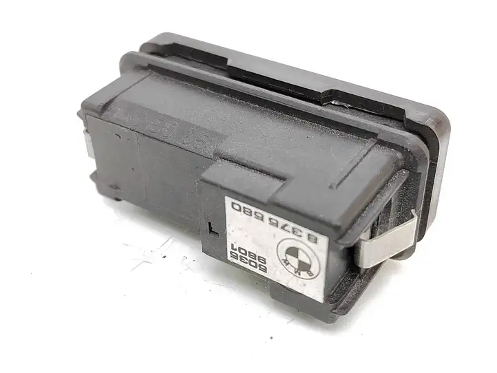 BMW X5 E70 (2006 - 2013) 8375580 Кнопка открытия задней двери — фото 2