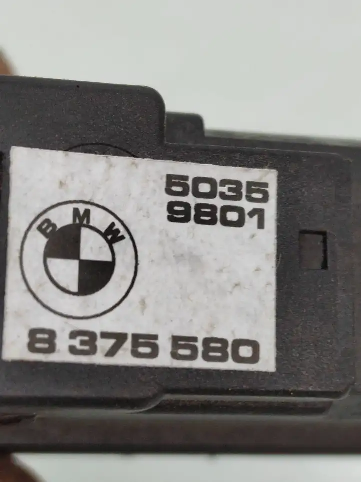 BMW X5 E70 (2006 - 2013) 8375580 Кнопка открытия задней двери — фото 4