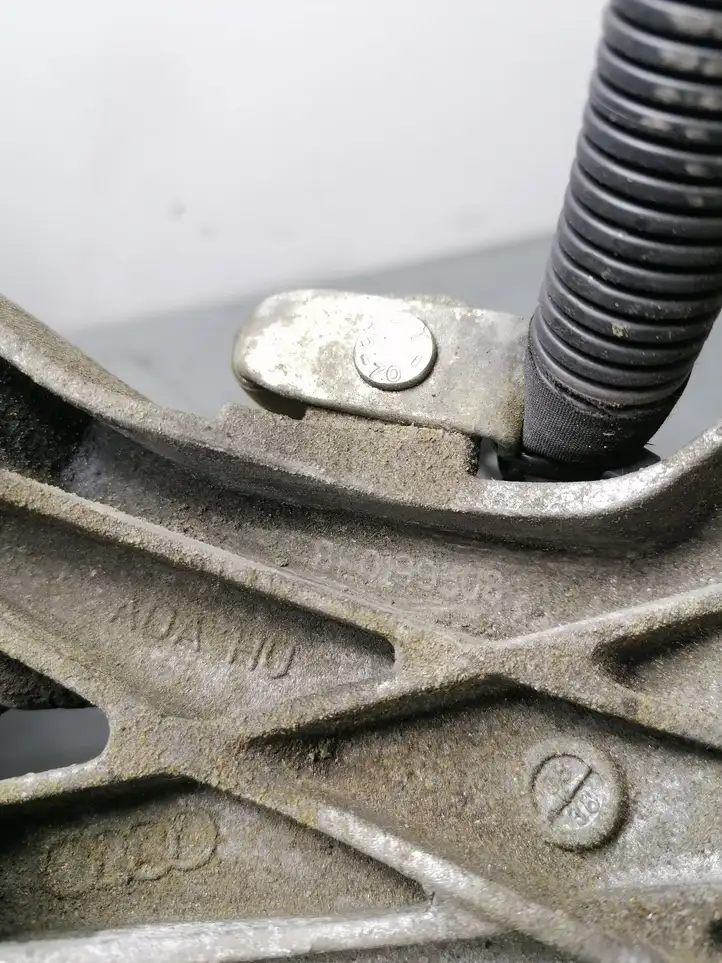 Audi A4 S4 B8 8K (2007 - 2011) 8K0199308 Кронштейн двигателя — фото 3