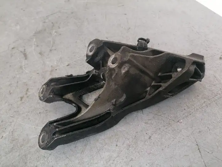 Audi A4 S4 B8 8K (2007 - 2011) 8K0199307BP Кронштейн двигателя — фото 3