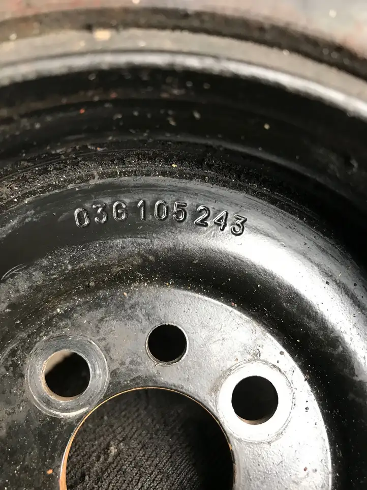 Audi A4 S4 B7 8E 8H (2004 - 2009) 03G105243 Шкив коленчатого вала — фото 2