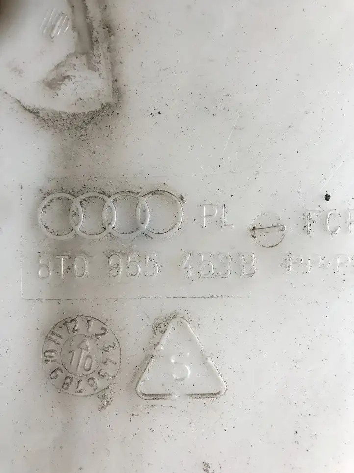 Audi A5 8T 8F (2007 - 2011) 8T0955453B Бачок омывателя стекла — фото 2