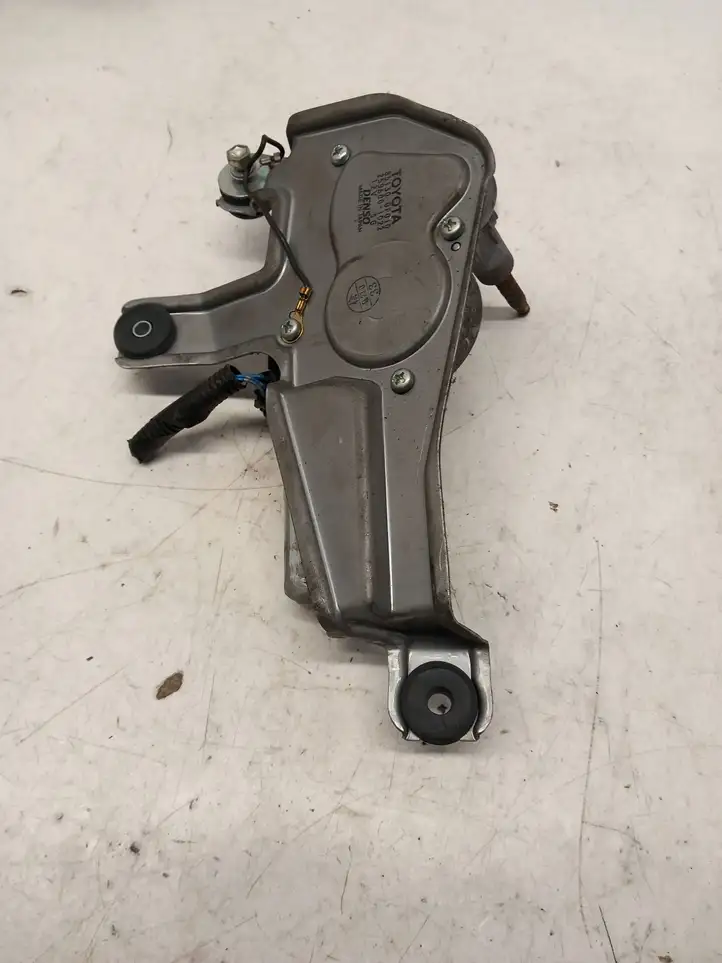 Toyota Corolla Verso AR10 (2004 - 2009) 851300F010 Двигатель стеклоочистителя заднего стекла — фото 2