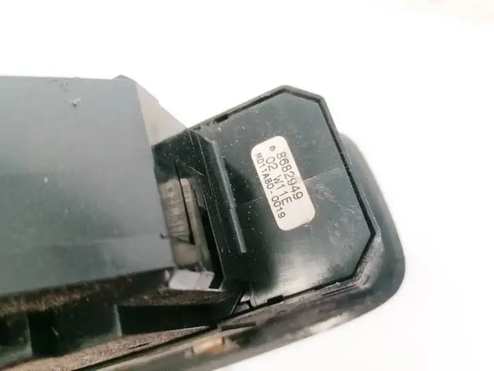 Volvo S60 (2000 - 2004) 8682949 Кнопка стеклоподъемников — фото 3