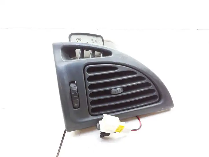 Citroen C5 (2001 - 2004) 963261657A Боковой воздушный дефлектор — фото 1