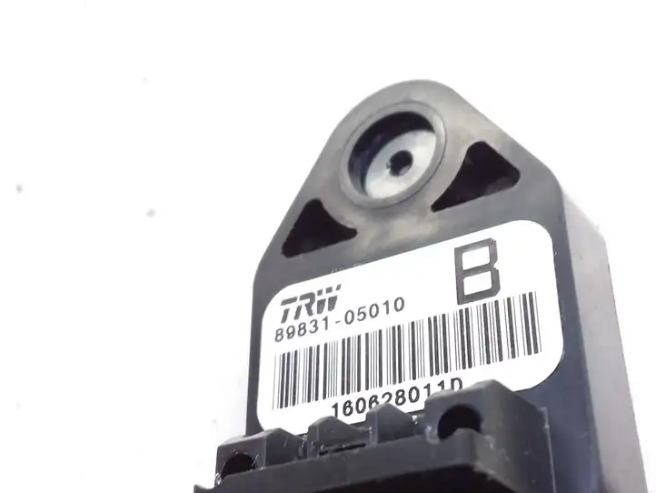 Toyota Corolla Verso AR10 (2004 - 2009) 8983105010 Датчик удара SRS — фото 3