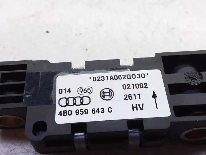 Audi A6 S6 C5 4B (1997 - 2001) 4B0959643C Датчик удара SRS — фото 3