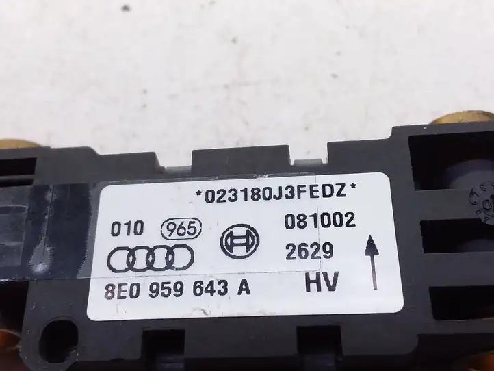 Audi A6 S6 C5 4B (1997 - 2001) 8E0959643A Датчик удара SRS — фото 3