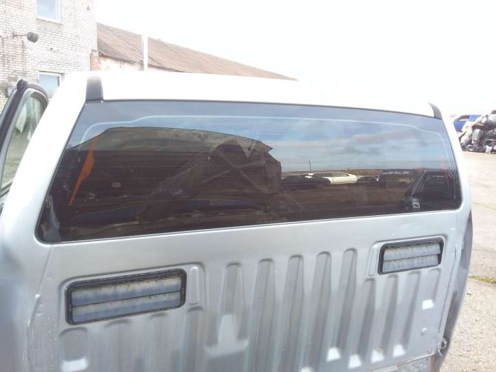 Ford Ranger (2011 - 2015)   Заднее стекло