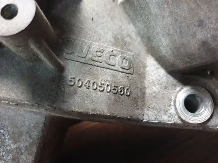 Iveco Daily Daily 35 - 40.10 (2001 - 2016) 504050580 Кронштейн двигателя — фото 7