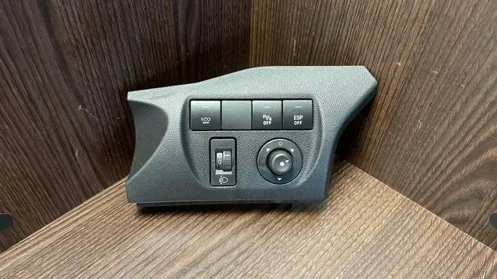 Citroen Berlingo (2012 - 2015) 9675113977 Включатель регулировки высоты фонарей — фото 1