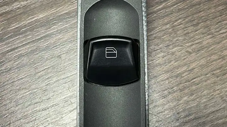 Mercedes-Benz Sprinter W906 (2006 - 2018) A9065450913 Блок кнопок стеклоподъемников — фото 3