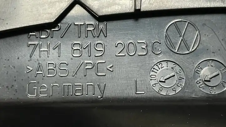 Volkswagen Transporter - Caravelle T5 (2003 - 2009) 7H1819203C Боковой воздушный дефлектор — фото 3