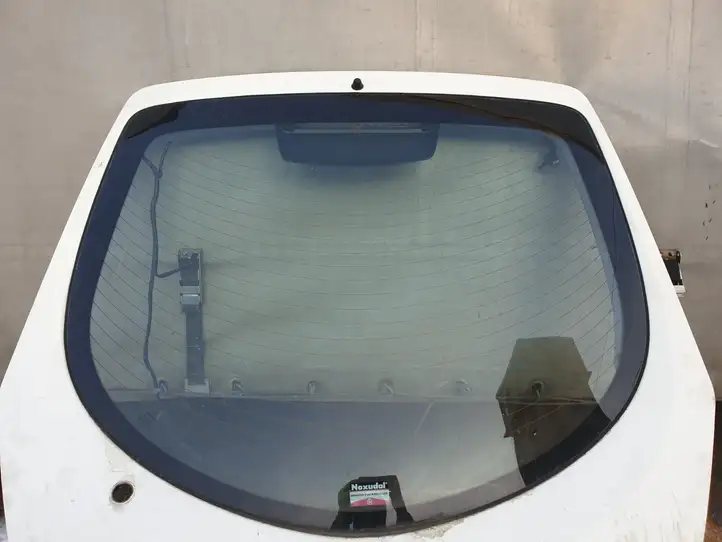 Nissan Primera (2001 - 2008) 90300AU200 Крышка багажника — фото 1