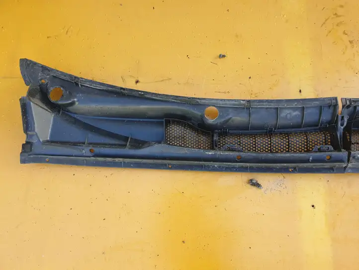 Toyota Yaris (1999 - 2003) 5578152030 Жабо стеклоочистителей — фото 5