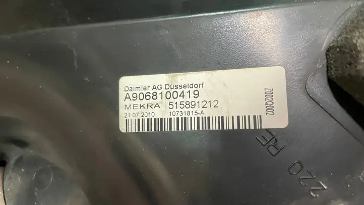 Mercedes-Benz Sprinter W906 (2006 - 2018) A9068100419 Боковое зеркало с электроприводом — фото 4