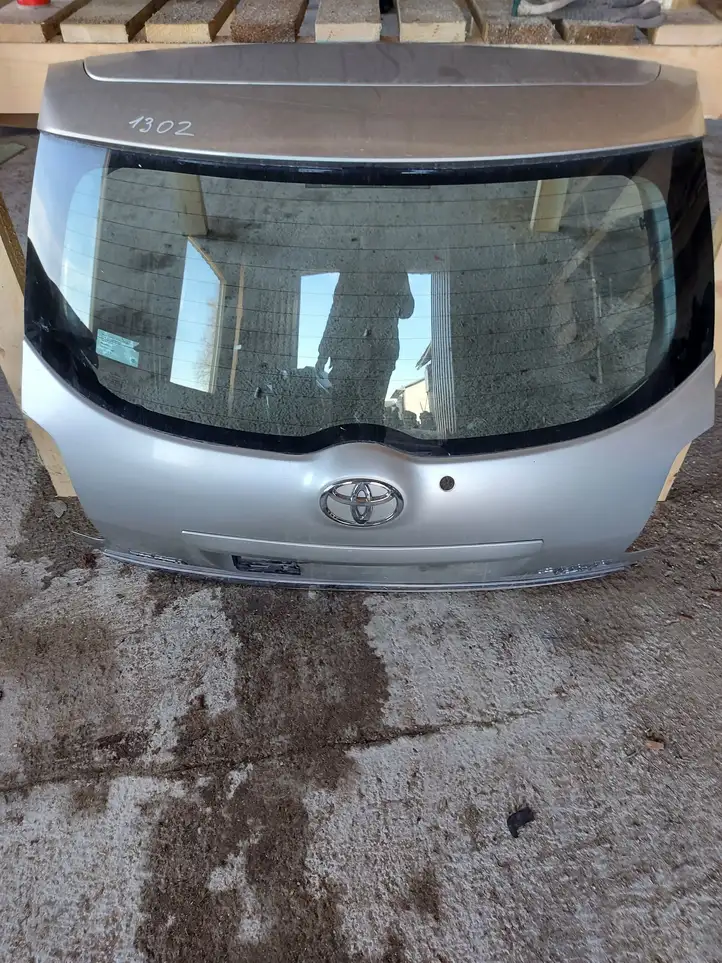 Toyota Auris 150 (2006 - 2012) Крышка багажника — фото 1