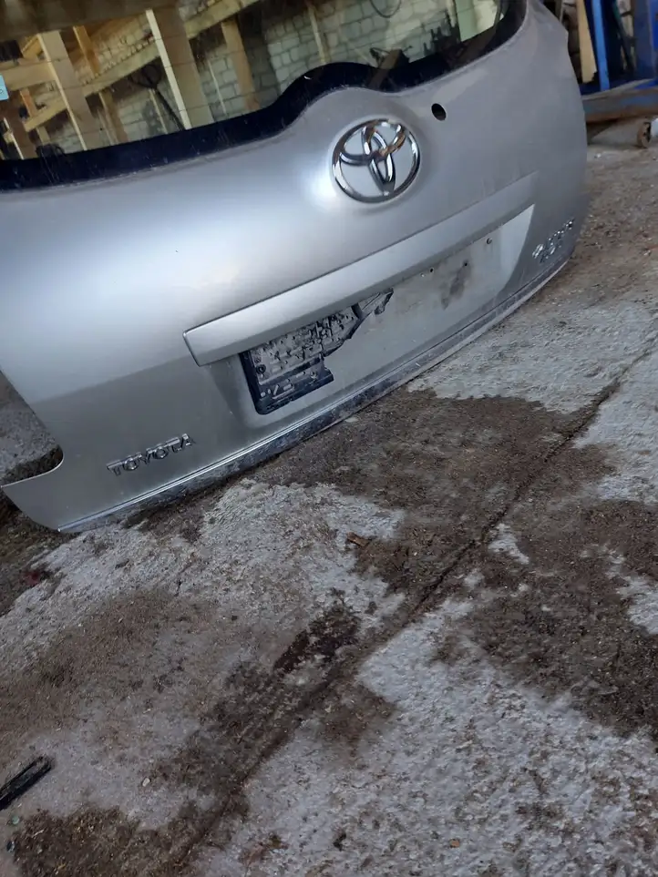 Toyota Auris 150 (2006 - 2012) Крышка багажника — фото 2