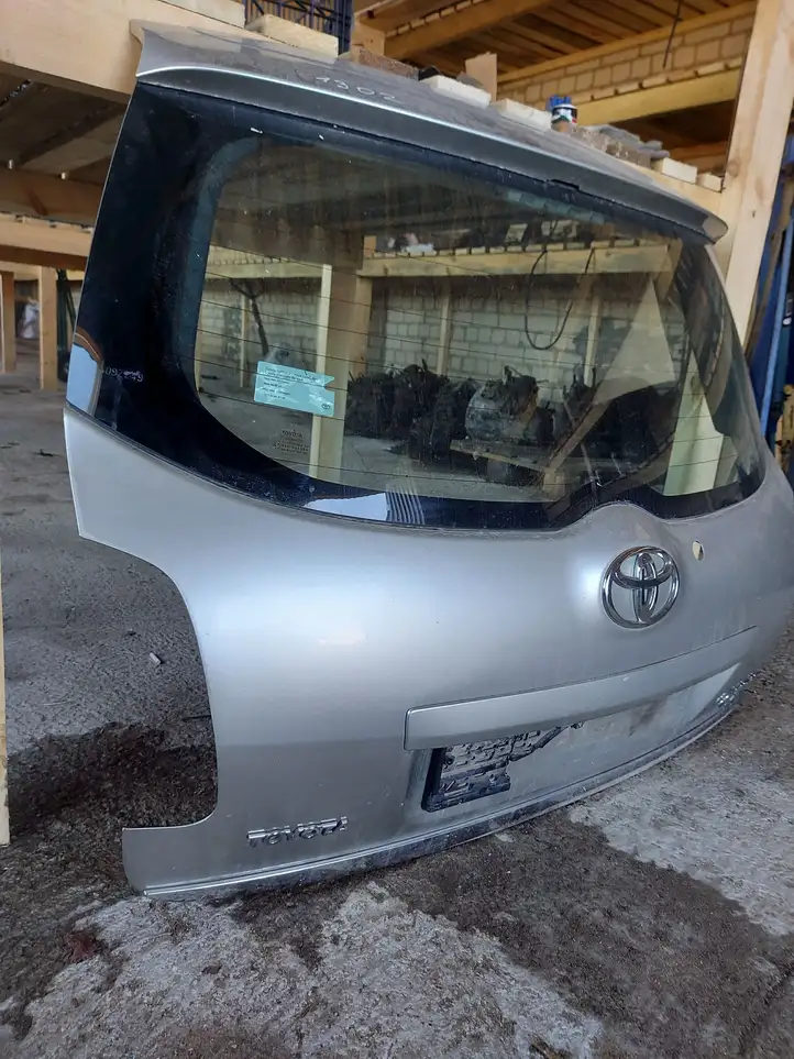 Toyota Auris 150 (2006 - 2012) Крышка багажника — фото 4