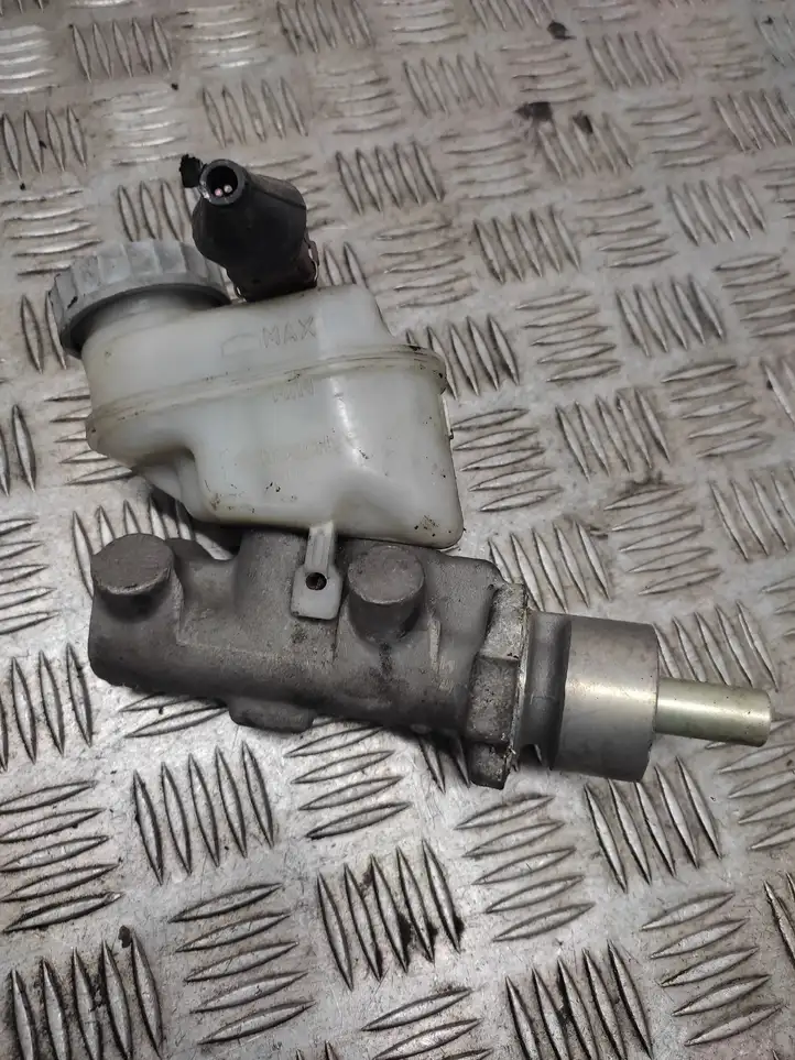 Suzuki Ignis (2000 - 2003) 0204254162 Бачок тормозной жидкости — фото 2