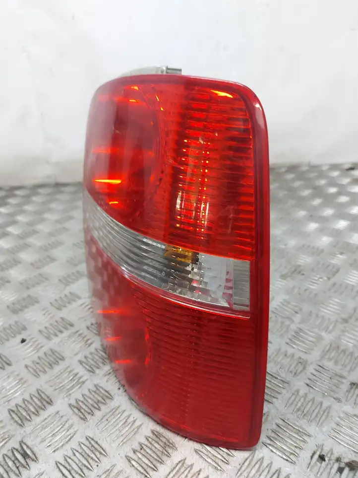 Volkswagen Touran I (2003 - 2010) 1T0945096G Задний фонарь в кузове — фото 4