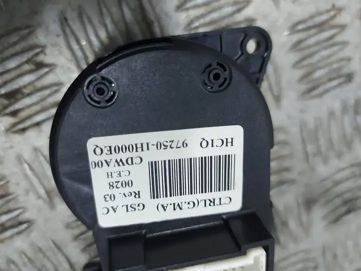 Kia Ceed (2006 - 2010) 972501H000EQ Блок управления климат-контролем — фото 3