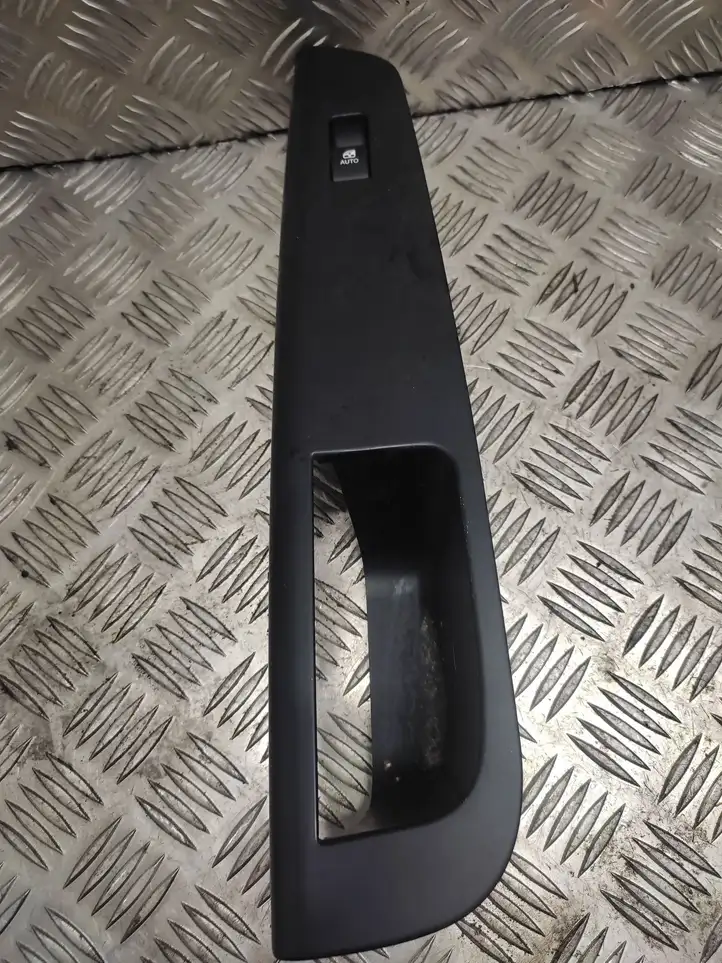 Kia Ceed (2006 - 2010) 823611H000 Кнопка стеклоподъемников — фото 1