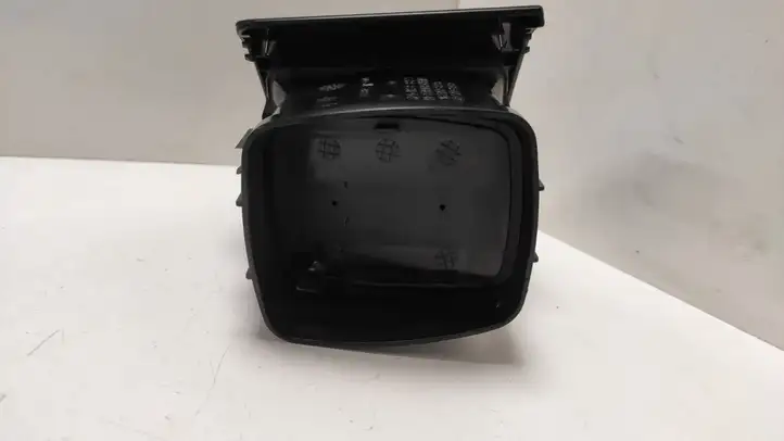Mercedes-Benz Vito Viano W638 (1996 - 2003) 6388311260 Боковой воздушный дефлектор — фото 5