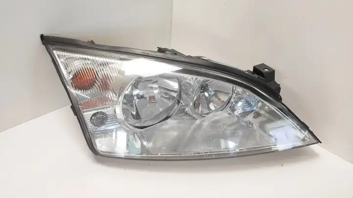 Ford Mondeo Mk III (2000 - 2007) 1S7113005SE Передняя фара — фото 1