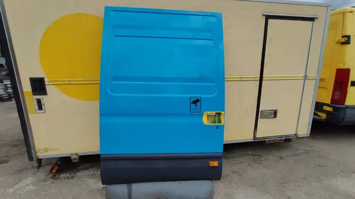 Iveco Daily Daily 35 - 40.10 (2001 - 2016) 3803522 Боковая раздвижная дверь — фото 1